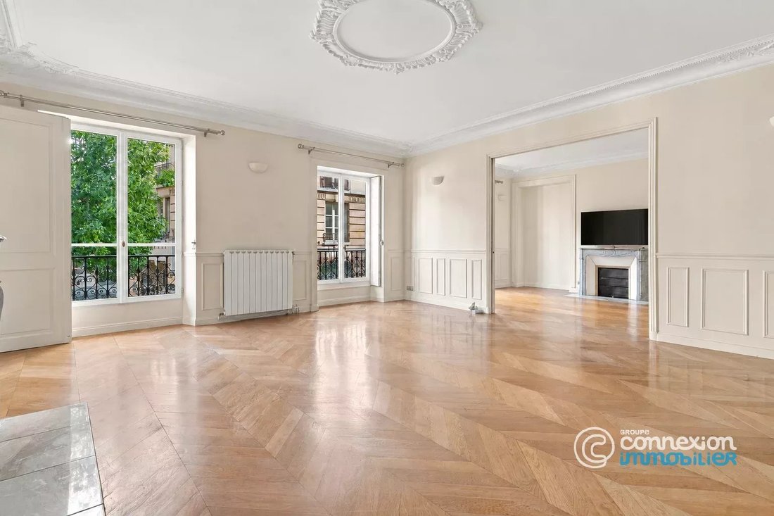 Apartment in Saint Vincent de Paul-Lariboisière, Paris 10e Arrondissement, Paris 3 - 18907041
