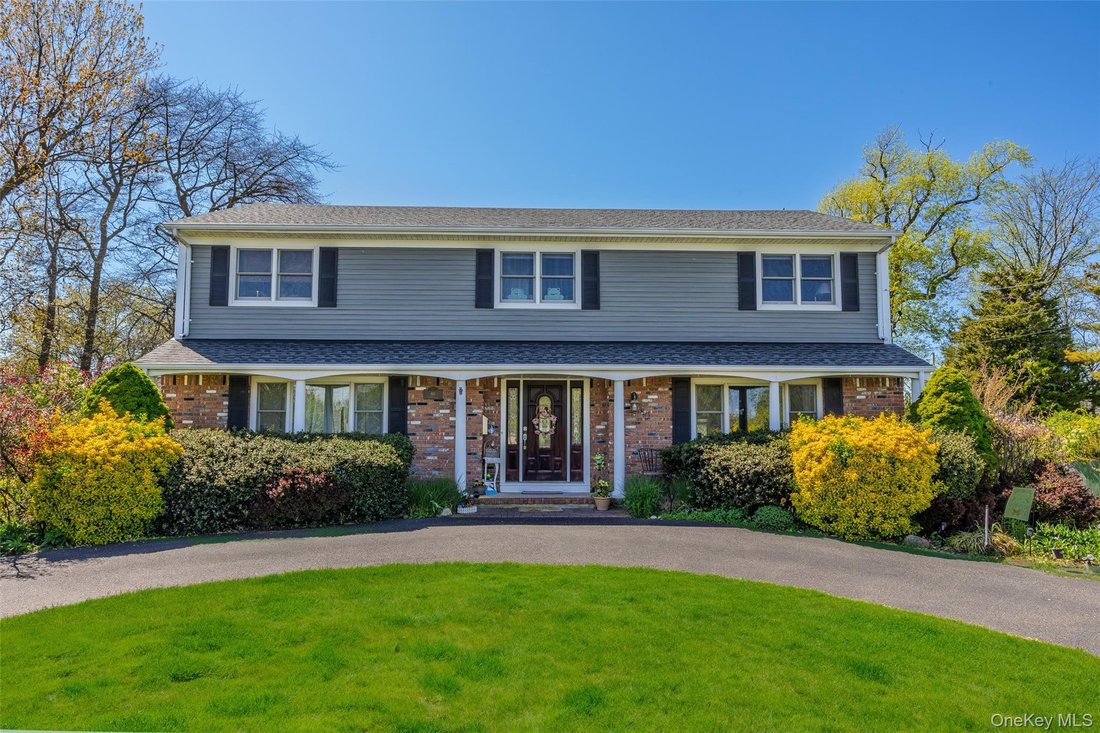 House in Yaphank, New York, United States 2 - 18909652