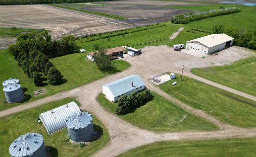 Farm Ranch in Jamestown, North Dakota, United States 1