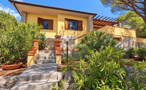 House in Marina di Campo, Tuscany, Italy 1