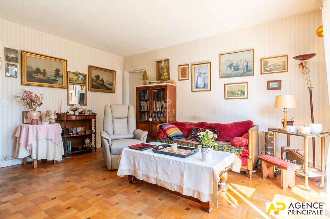 Apartment in Napoleon, Maisons-Laffitte, France 2 - 18916193