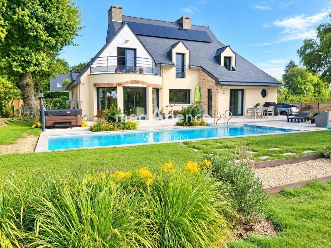 House in Ploeren, Brittany, France 1 - 18911106