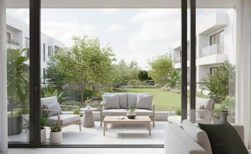 Apartment in Varenne-Centre-Rive Charmante, Noisy-le-Grand, France 1