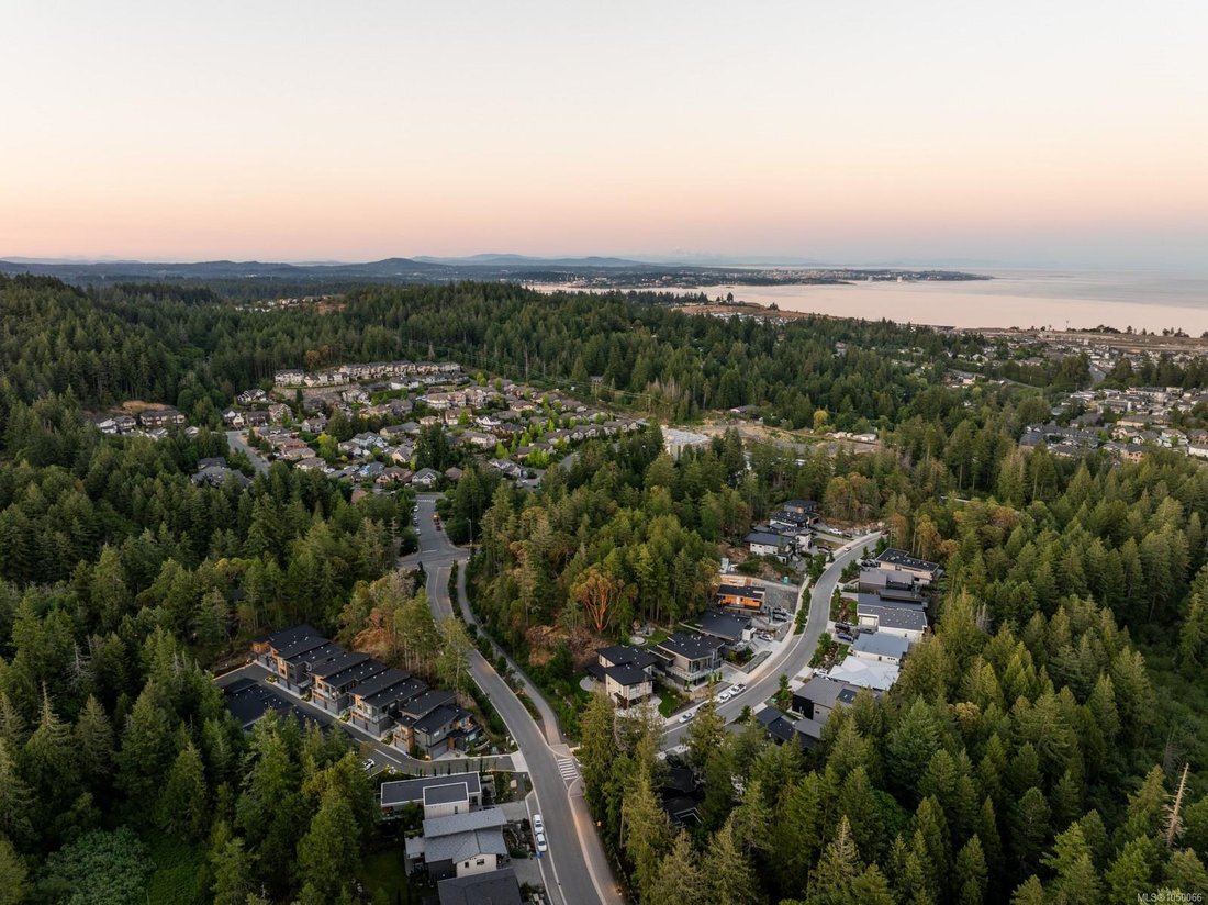 Townhouse in Colwood, British Columbia, Canada 1 - 18910893