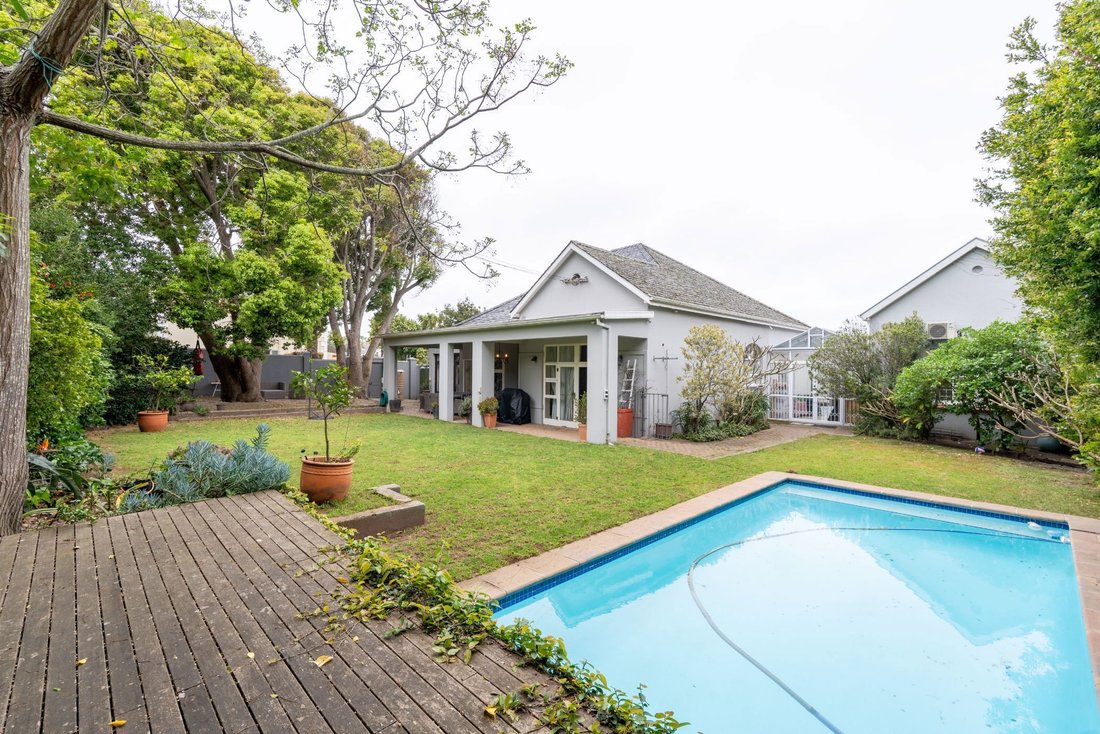 House in Wynberg, Southern Suburbs, Cape Town 1 - 18909051