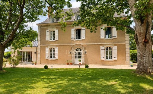 House in Soulaire-et-Bourg, Pays de la Loire, France 1