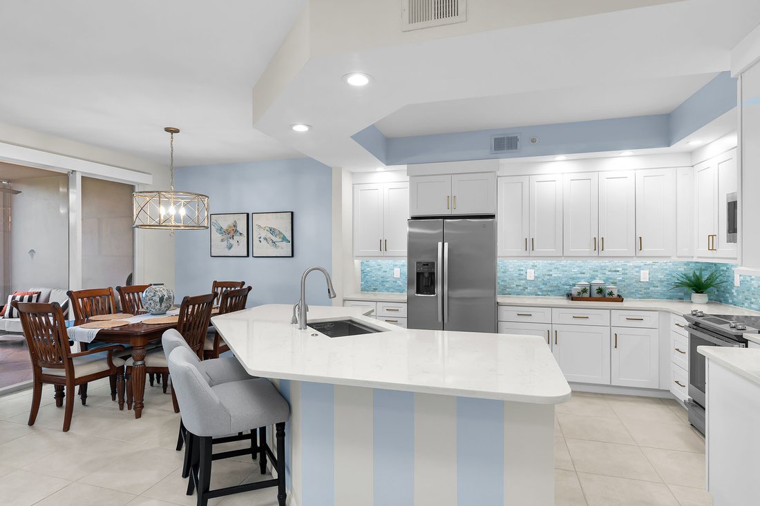 Condo in Marco Island, Florida, United States 5 - 18912258
