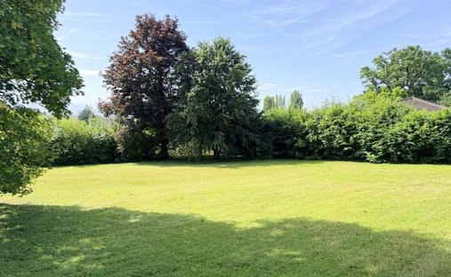 Terreno a Divonne-les-Bains, Auvergne-Rodano-Alpi, Francia 1