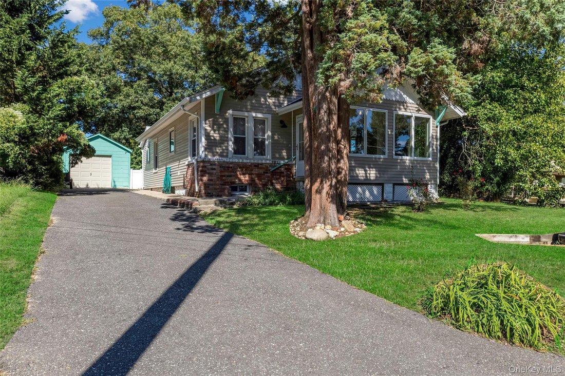 House in Lake Ronkonkoma, New York, United States 2 - 18917490