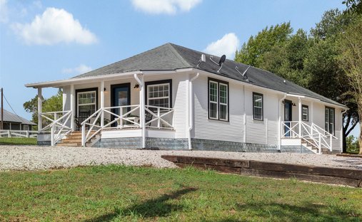 House in Burton, Texas, United States 1