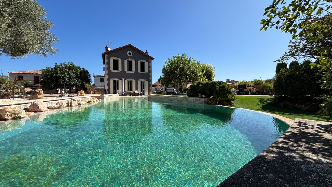 Villa in Plaine Centre, Chateauneuf-les-Martigues, France 1 - 18911650