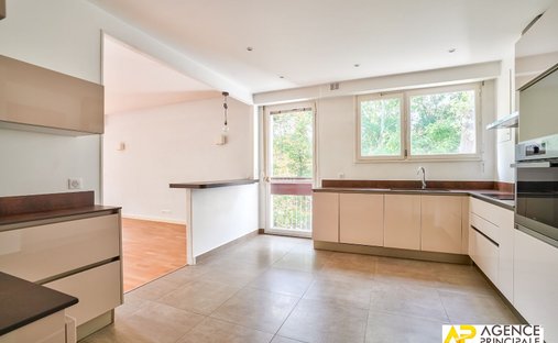 Apartment in Napoleon, Maisons-Laffitte, France 1