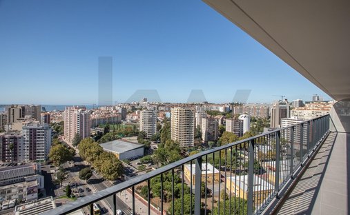 Apartment in Alges, Lisbon, Portugal 1