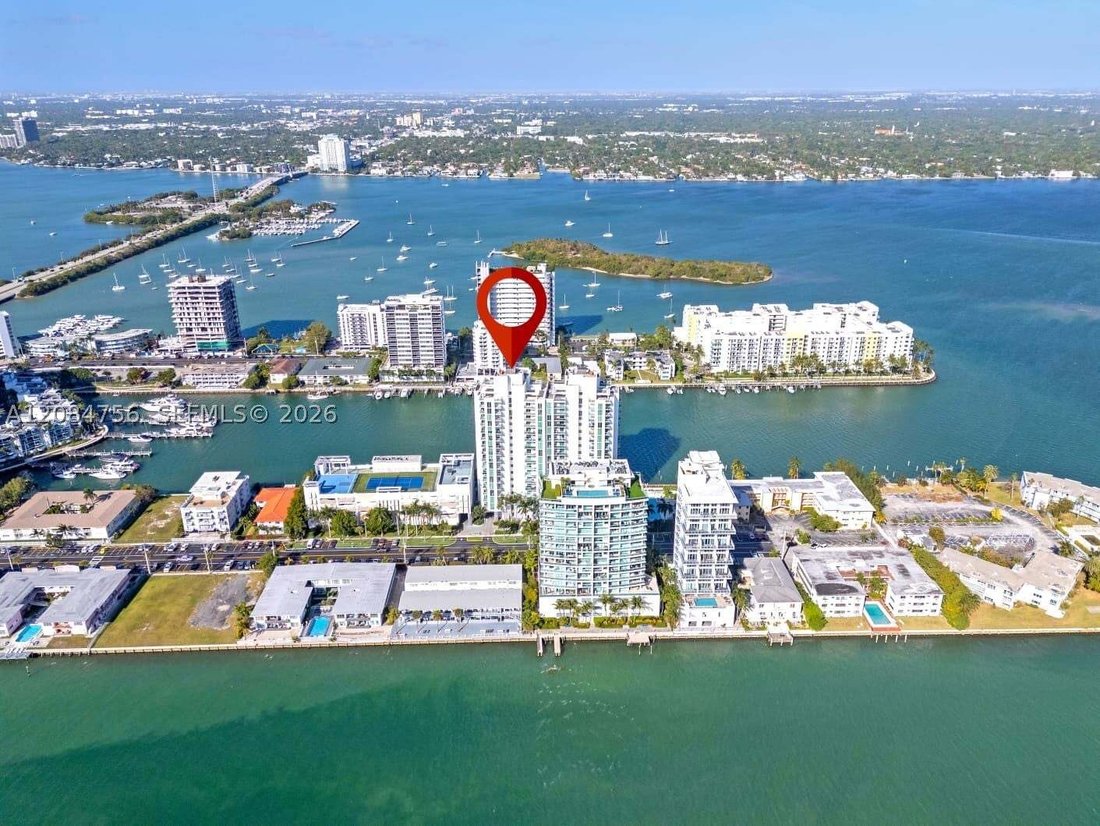 Condo in Miami Beach, Florida, United States 3 - 18854631