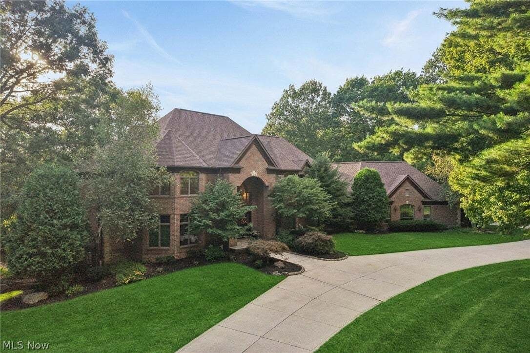 House in Akron, Ohio, United States 2 - 18906044