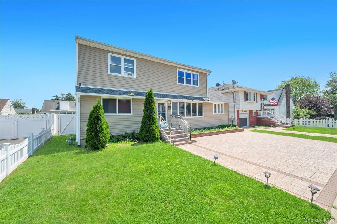 Casa a Hicksville, New York, Stati Uniti 2 - 18469514