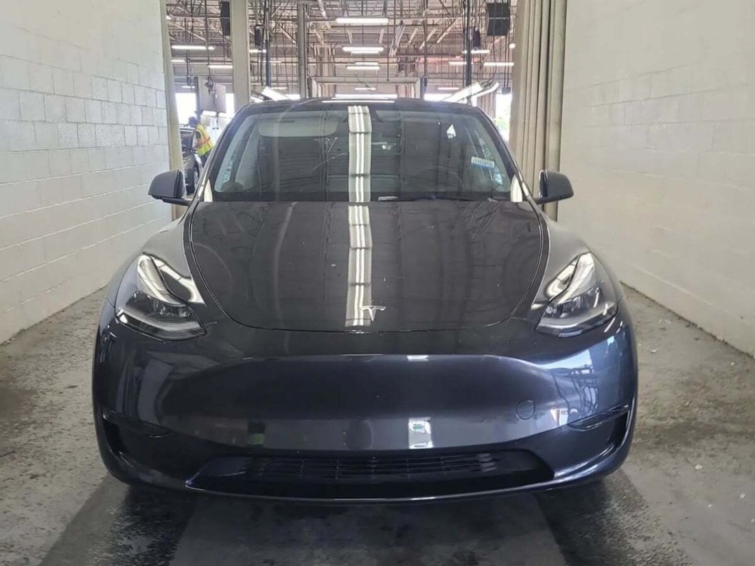 Suv in Newport Beach, CA, United States 3 - 18913916