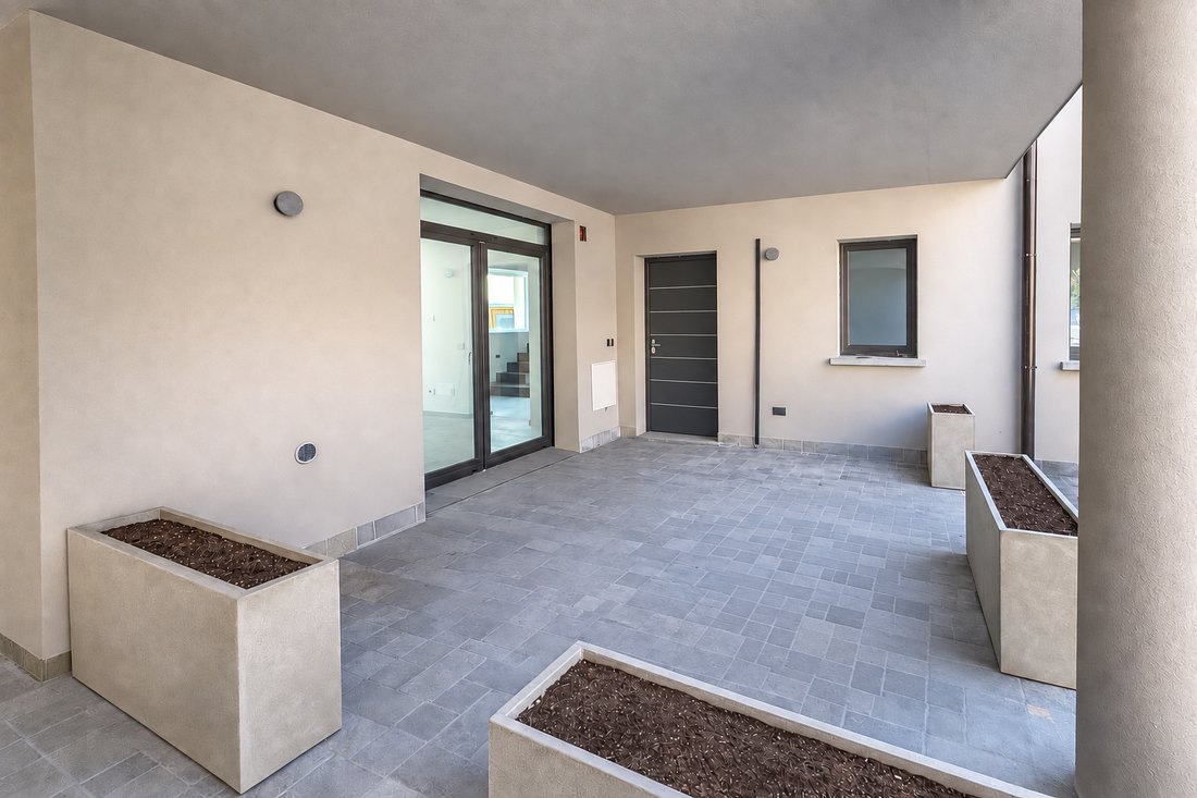 Wohnung in Cantello, Lombardei, Italien 4 - 18905167