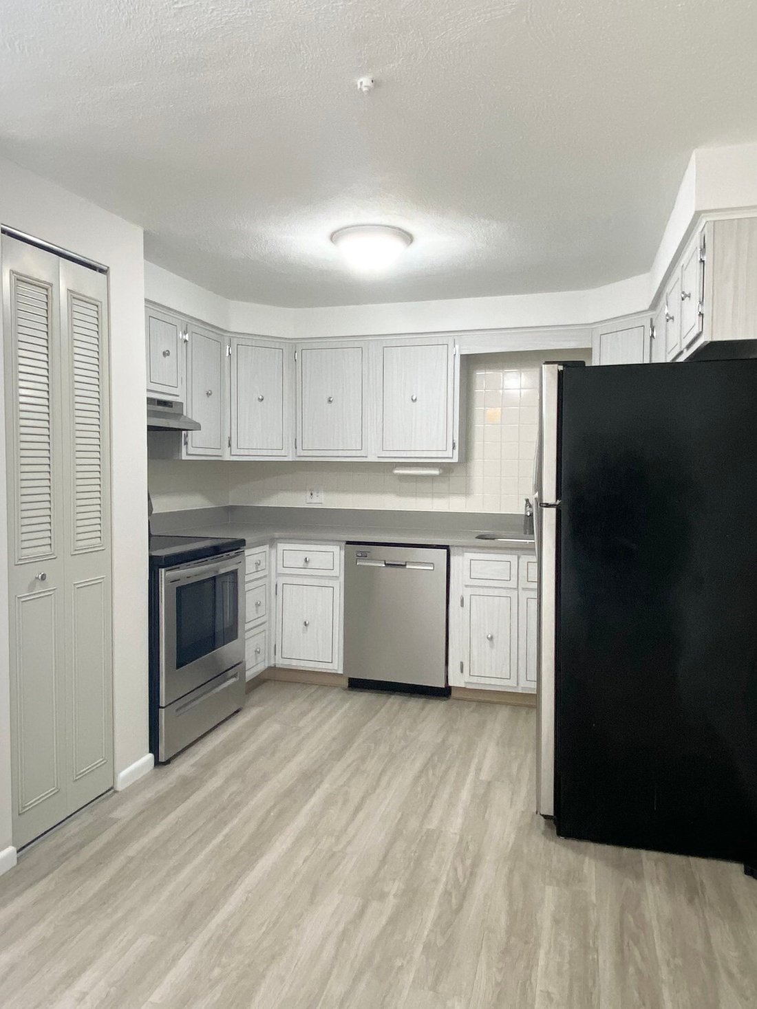 Condo in Malden, Massachusetts, United States 2 - 18910687