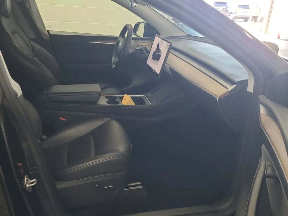 Suv in Newport Beach, CA, United States 2 - 18913916