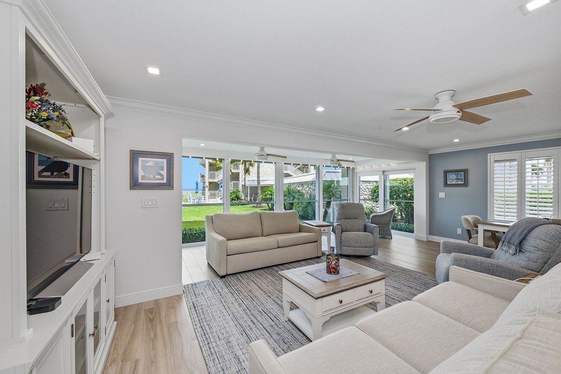 Condo in Naples, Florida, United States 4 - 18912259
