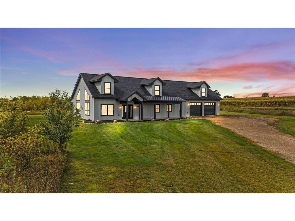 House in Amery, Wisconsin, United States 1 - 18909614