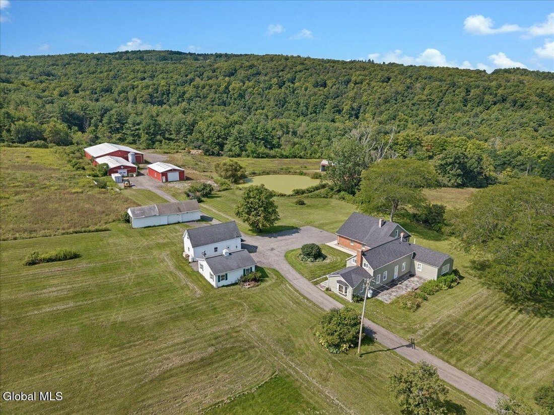 Farm Ranch in Schenectady, New York, United States 1 - 18921717