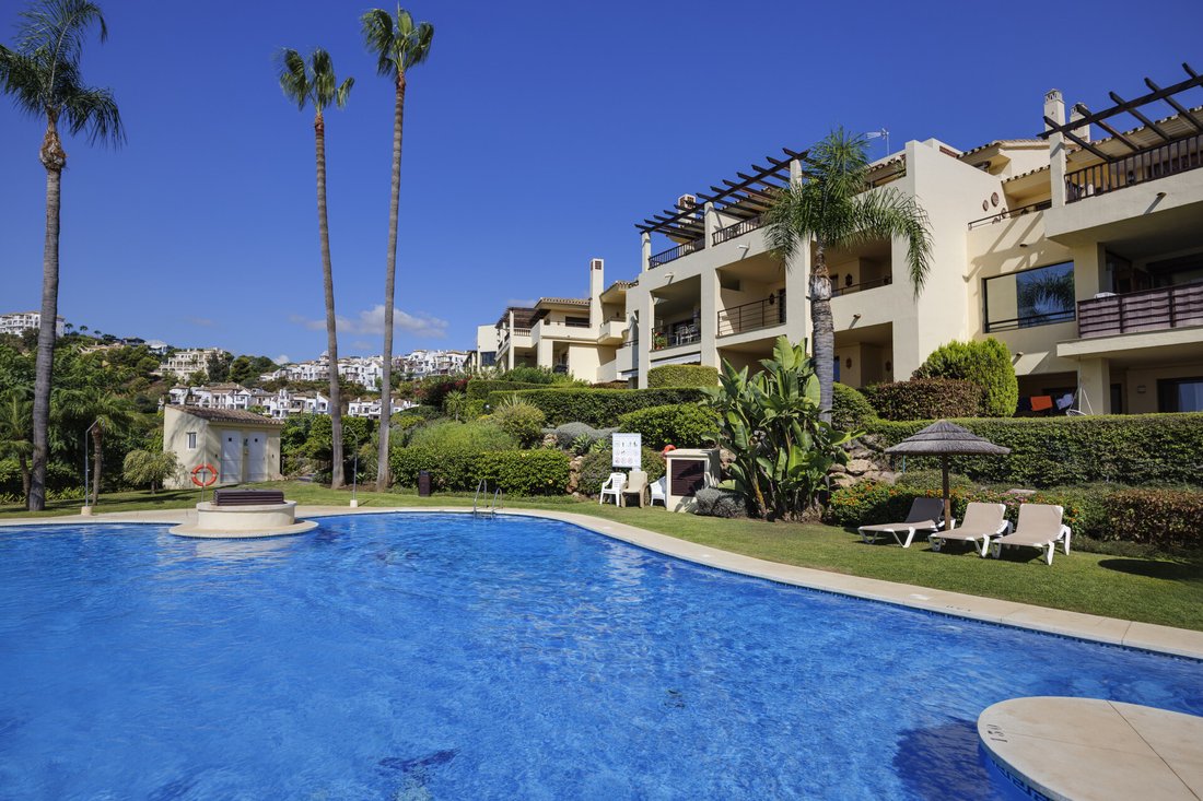 Penthouse in Benahavis, Andalusia, Spain 1 - 18906786