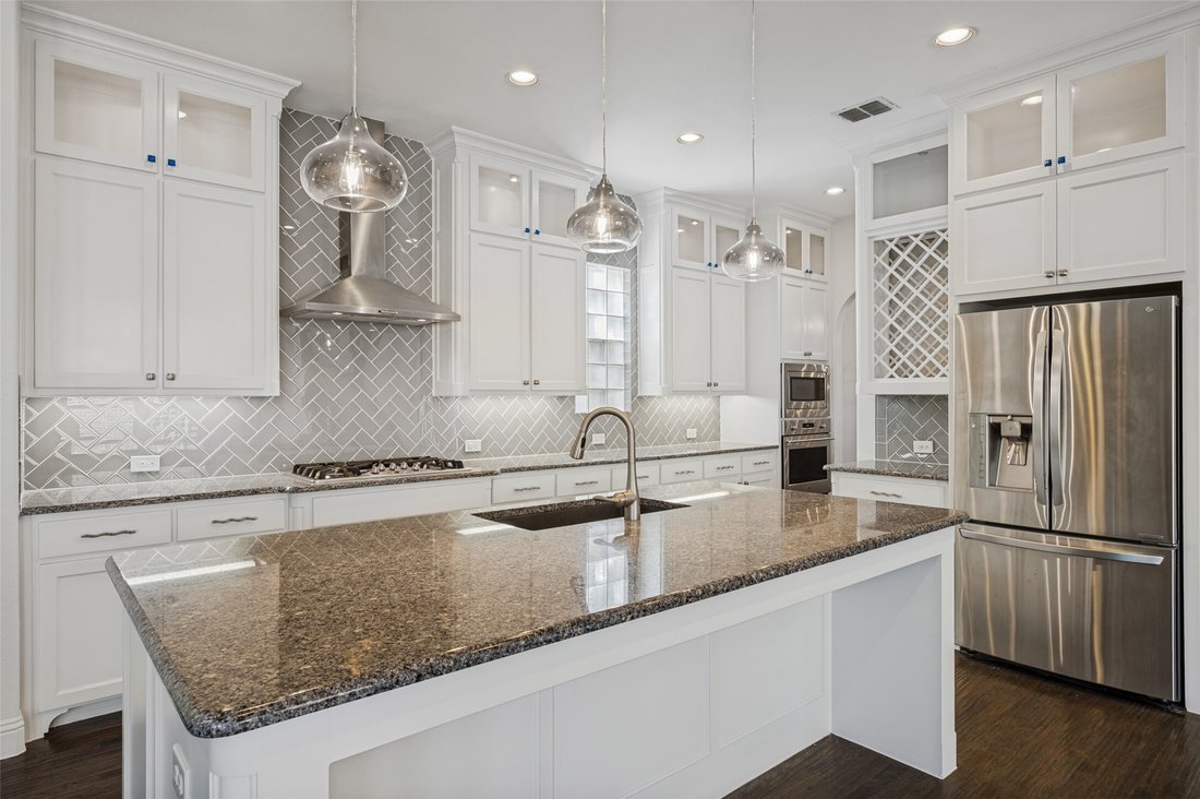 House in Frisco, Texas, United States 3 - 17939679
