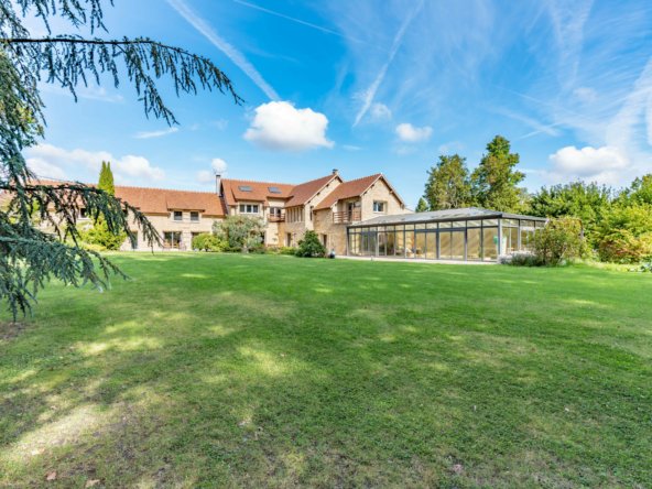 House in Montfort-l'Amaury, Ile-de-France, France 1 - 16099659