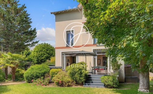 House in Ouest, Croissy-sur-Seine, France 1