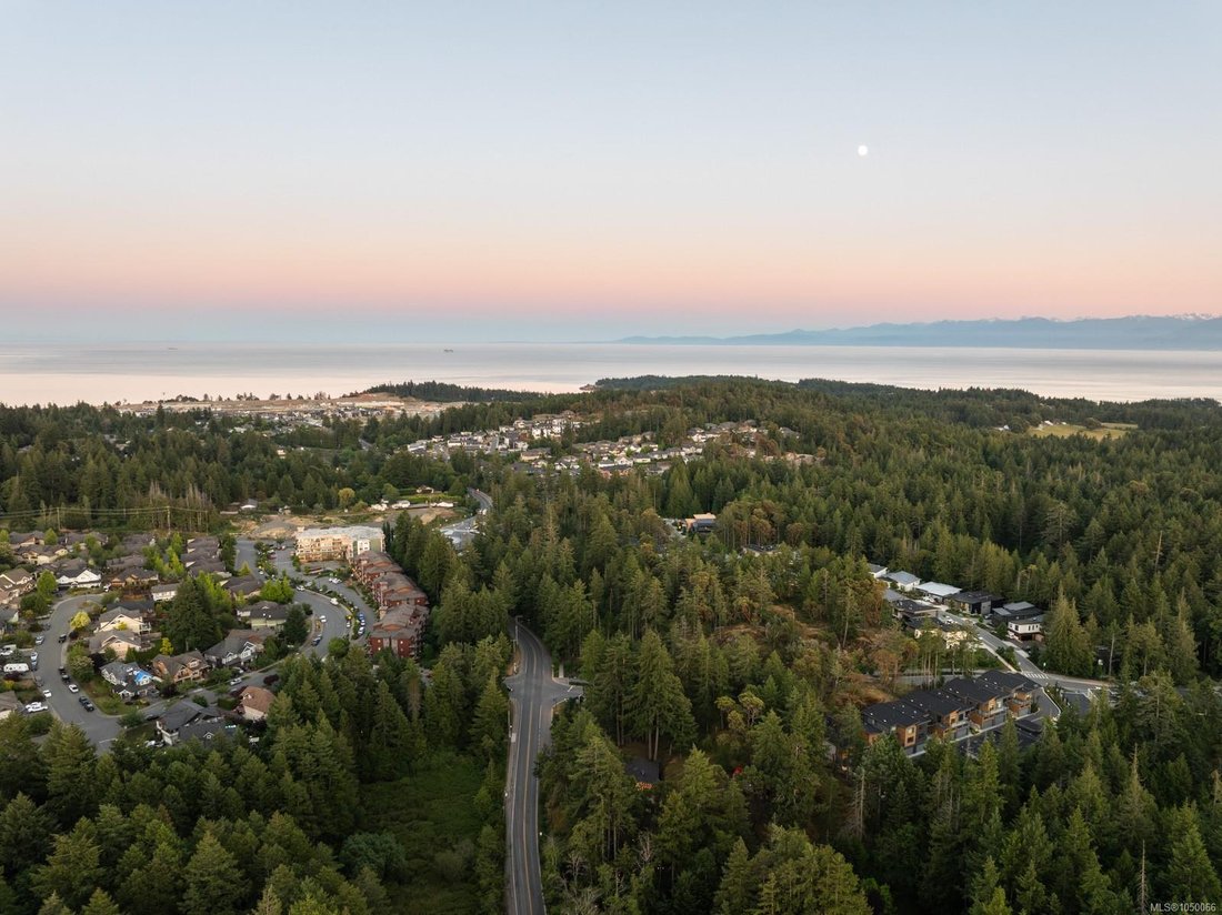 Townhouse in Colwood, British Columbia, Canada 3 - 18910893