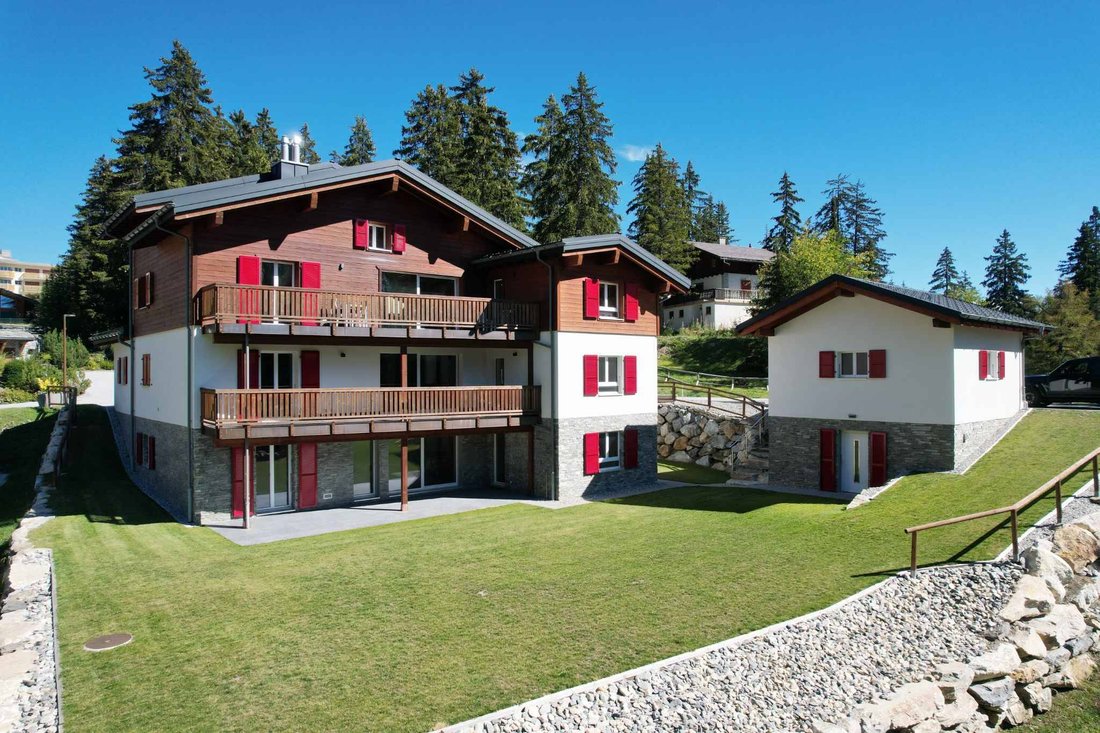 Chalet in Crans-Montana, Valais/Wallis, Switzerland 1 - 18905443