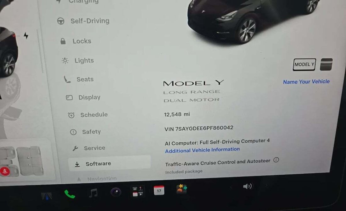 Suv in Newport Beach, CA, United States 2 - 18913922