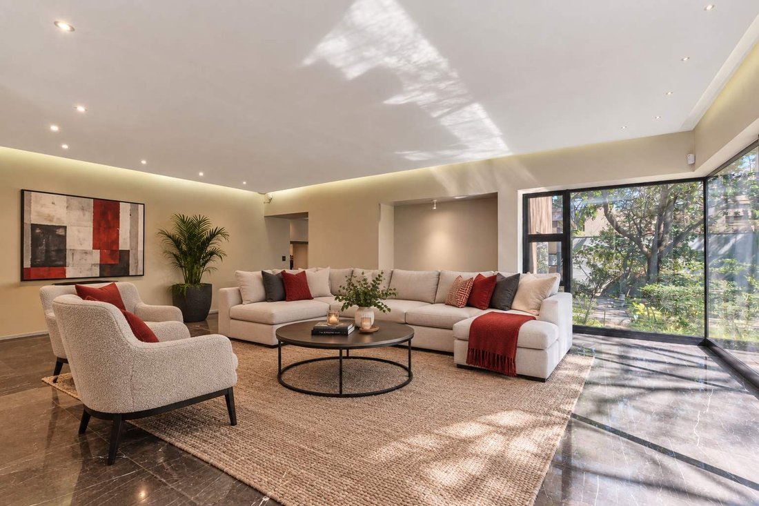 House in Bryanston, Gauteng, South Africa 3 - 18906456