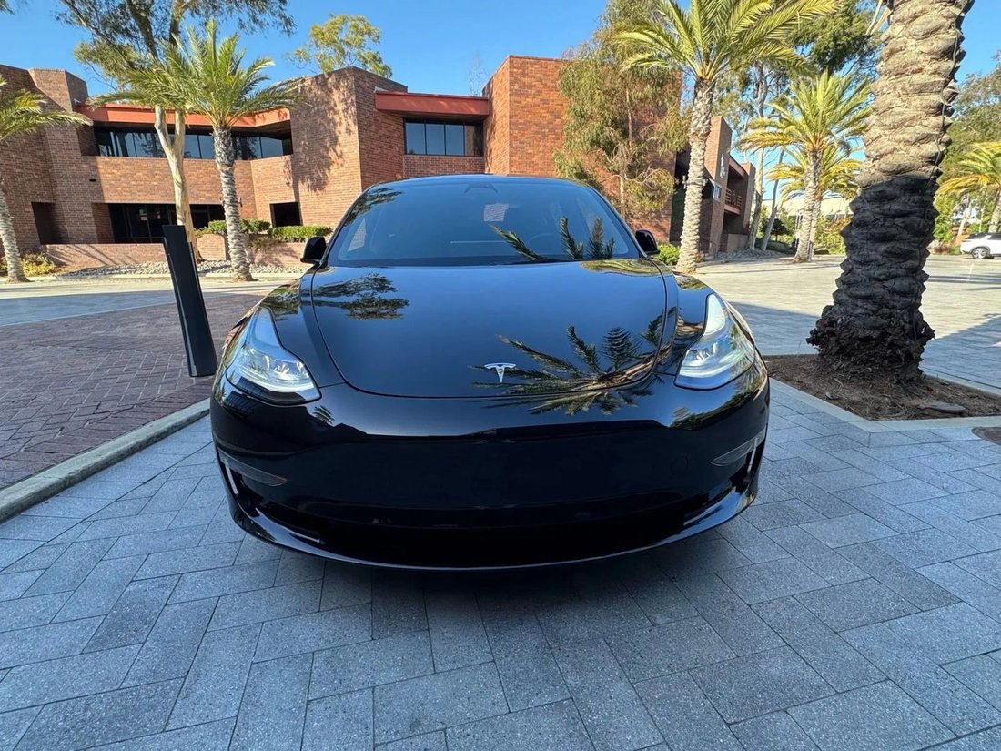 Sedan in Riverside, CA, United States 2 - 18913857