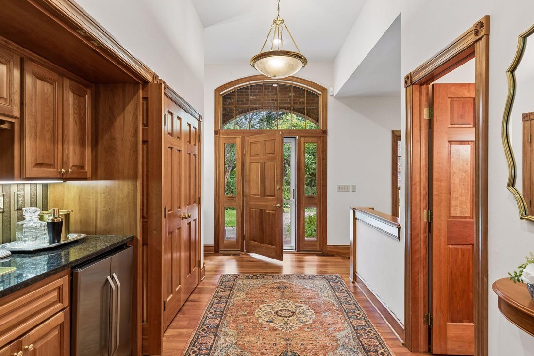 House in West Saint Paul, Minnesota, United States 4 - 18905127