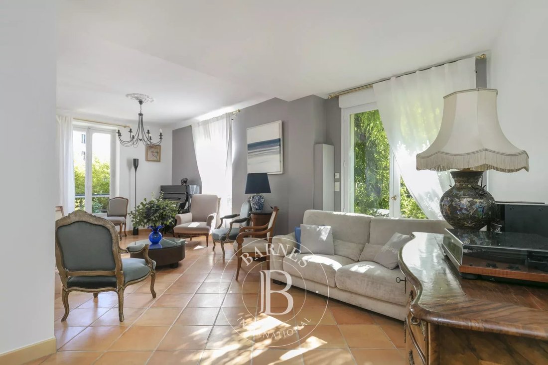 House in La Garenne-Colombes, Ile-de-France, France 4 - 18910376