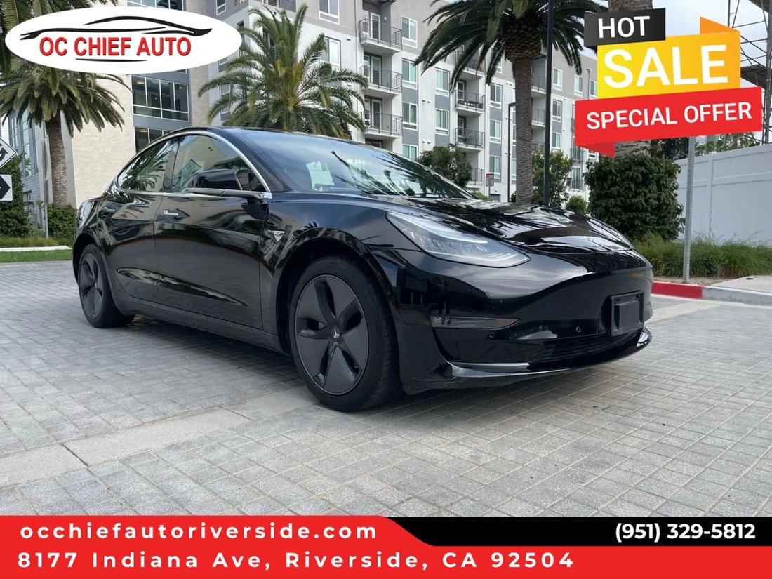 Sedan in Riverside, CA, United States 1 - 18913841
