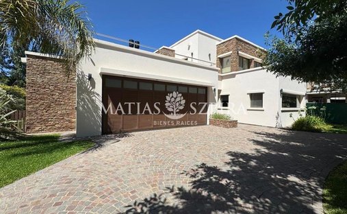 House in General Rodríguez, Buenos Aires Province, Argentina 1