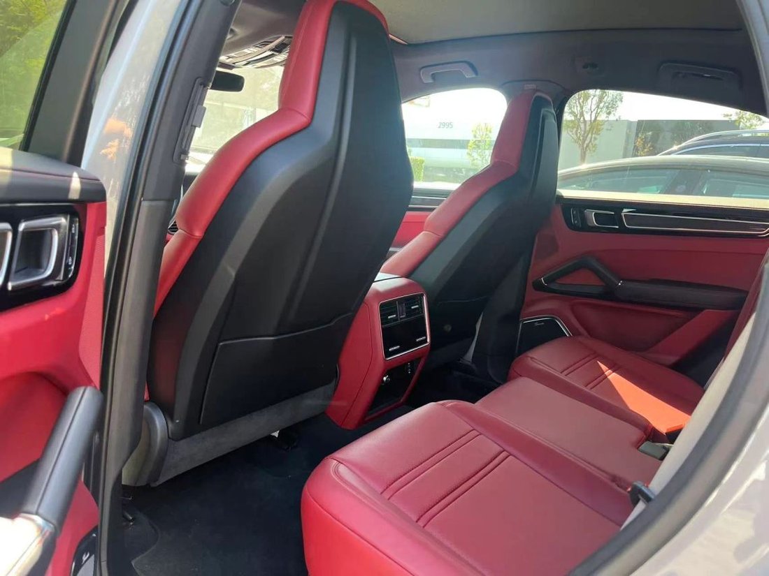 Suv in Costa Mesa, CA, United States 4 - 18919192
