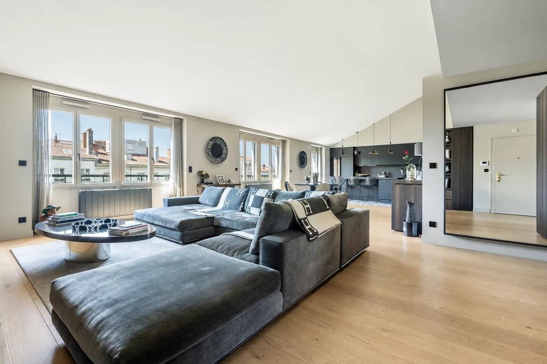 Apartment in Saint Vincent, Lyon 1er Arrondissement, Lyon 2 - 18060808