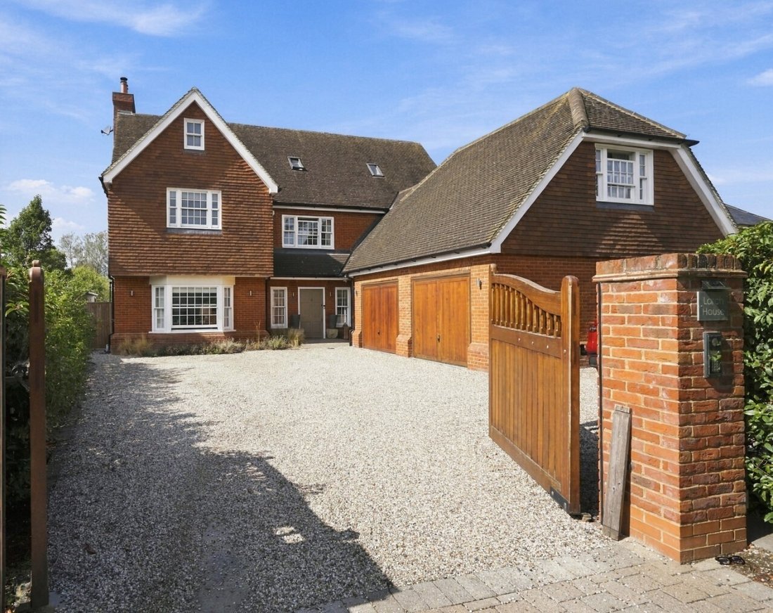 House in Felsted, England 1 - 18913441