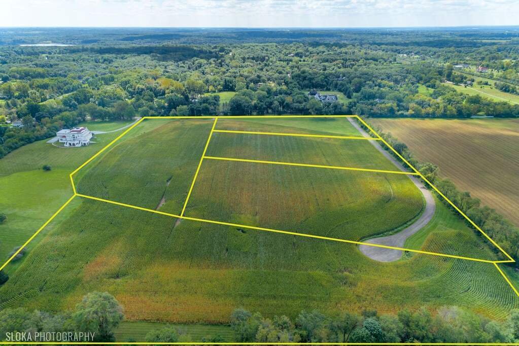 Farm Ranch in Barrington Hills, Illinois, United States 3 - 18918466