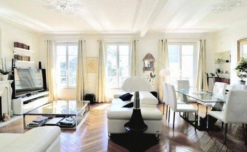 Apartment in La Plaine des Sablons, Neuilly-sur-Seine, France 1