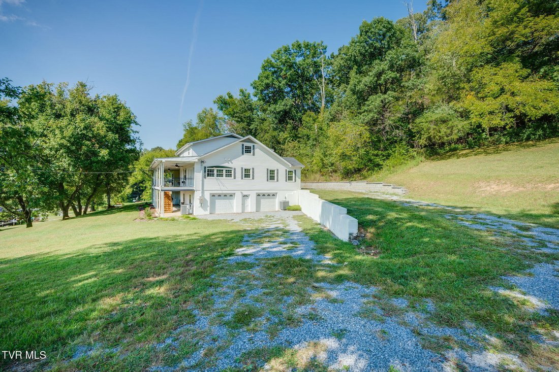 House in Elizabethton, Tennessee, United States 4 - 18906124