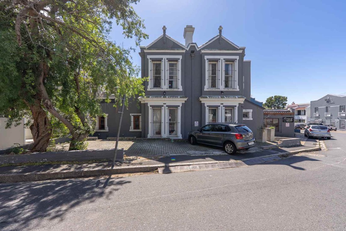 House in City Centre, City Bowl, Cape Town 1 - 18906443