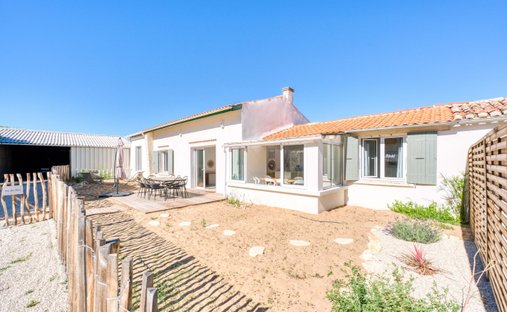 Casa a Saint-Georges-d'Oléron, Nuova Aquitania, Francia 1