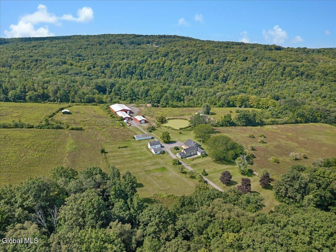 Farm Ranch in Schenectady, New York, United States 3 - 18921717