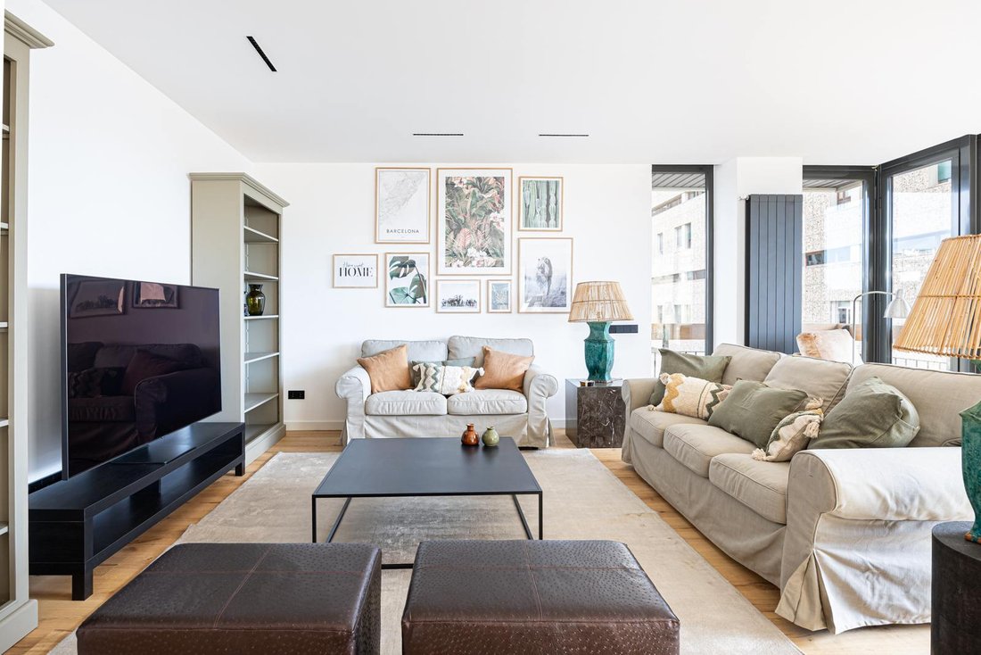 Apartment in Sarrià-Sant Gervasi, Barcelona, Spain 1 - 18905920